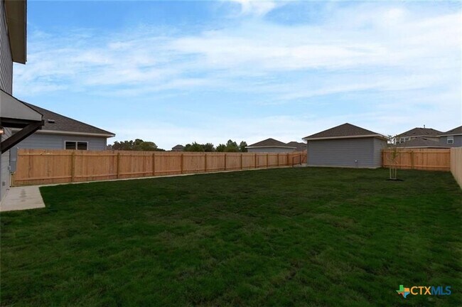Building Photo - 302 Mossycup Dr