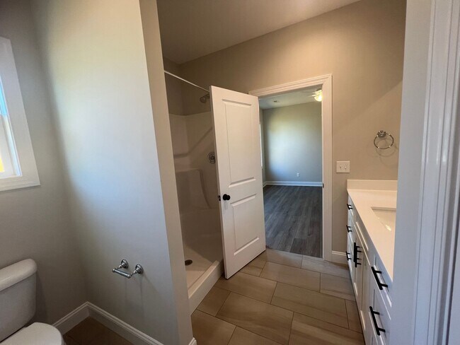 Building Photo - New Construction 3 Bedroom Home