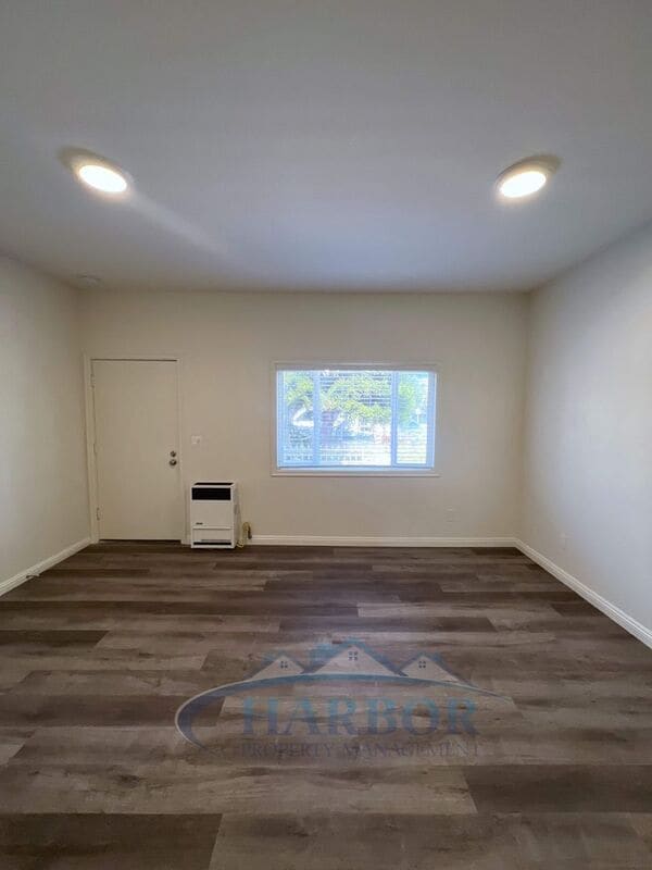 Building Photo - 426- 430 W. 22nd Street