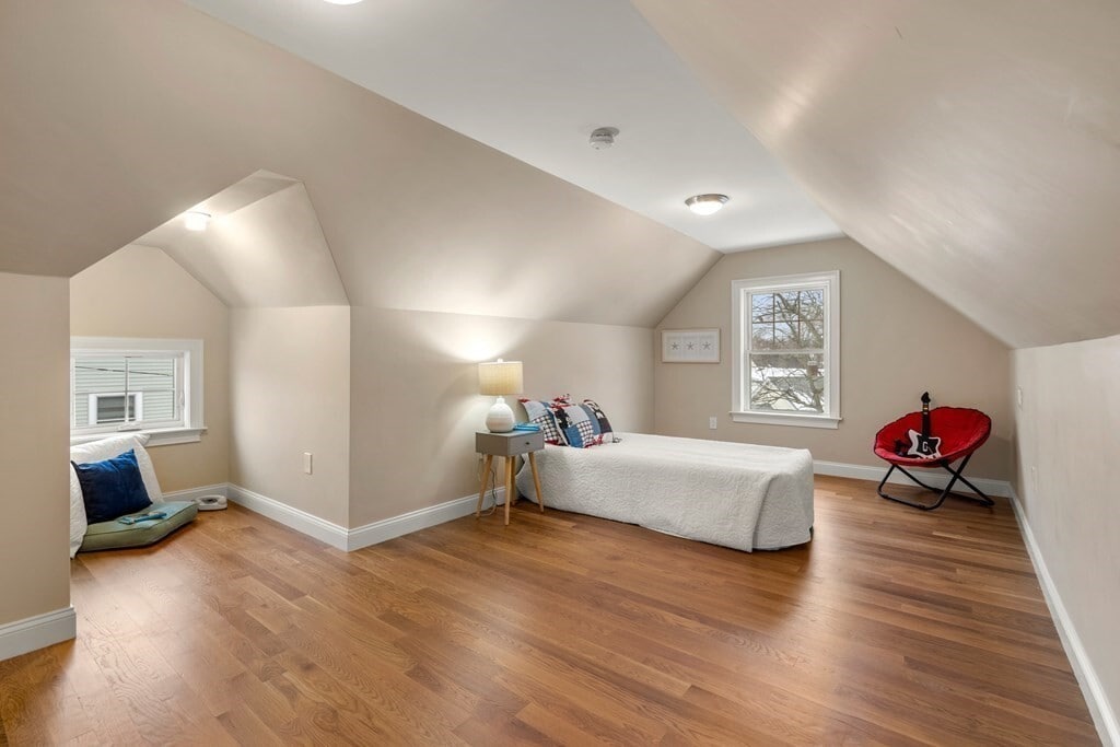 Building Photo - 22 Myrtle St