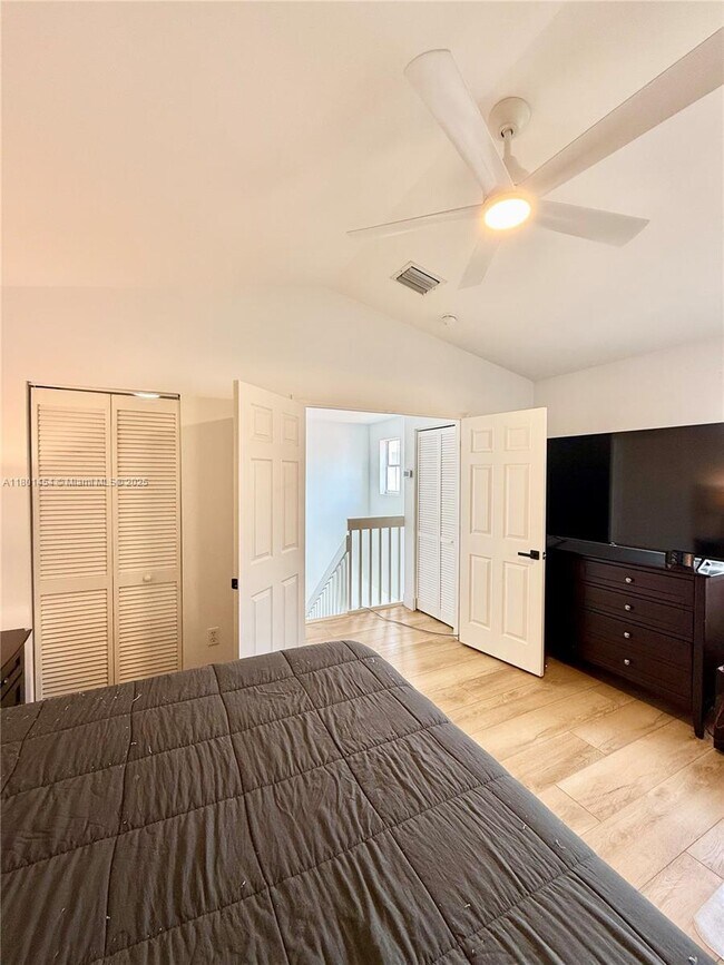 Building Photo - 1120 Canella Ln