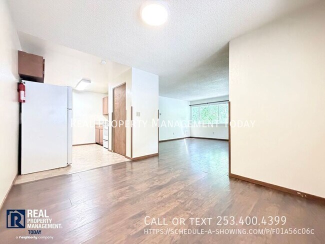 Building Photo - 6115 Glen Mary Ln SE