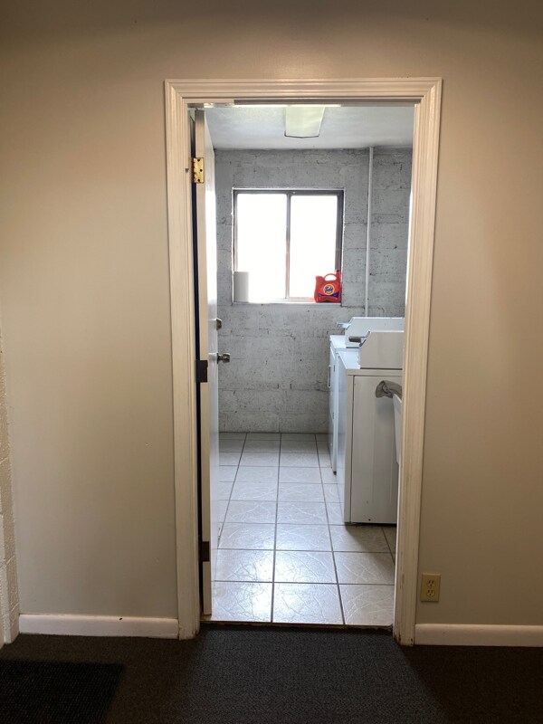 Building Photo - 4789 Ridge Ave