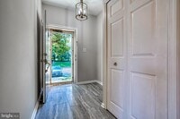 Building Photo - 11813 Sherbourne Dr