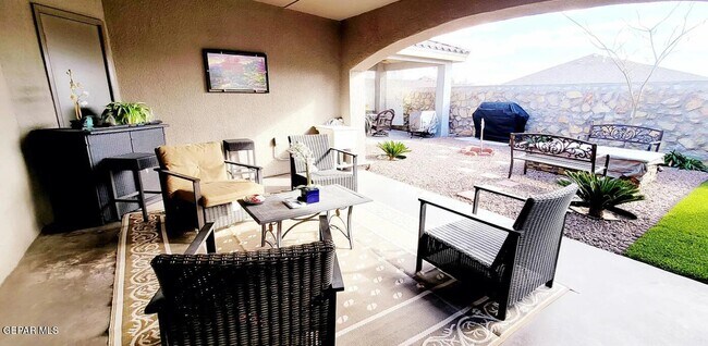 Building Photo - 13212 Emerald Hills St