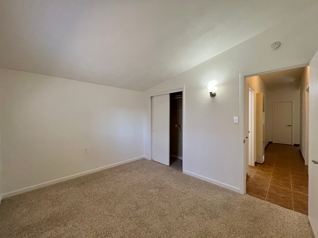 Building Photo - Charming Three Bedroom South Napa Home