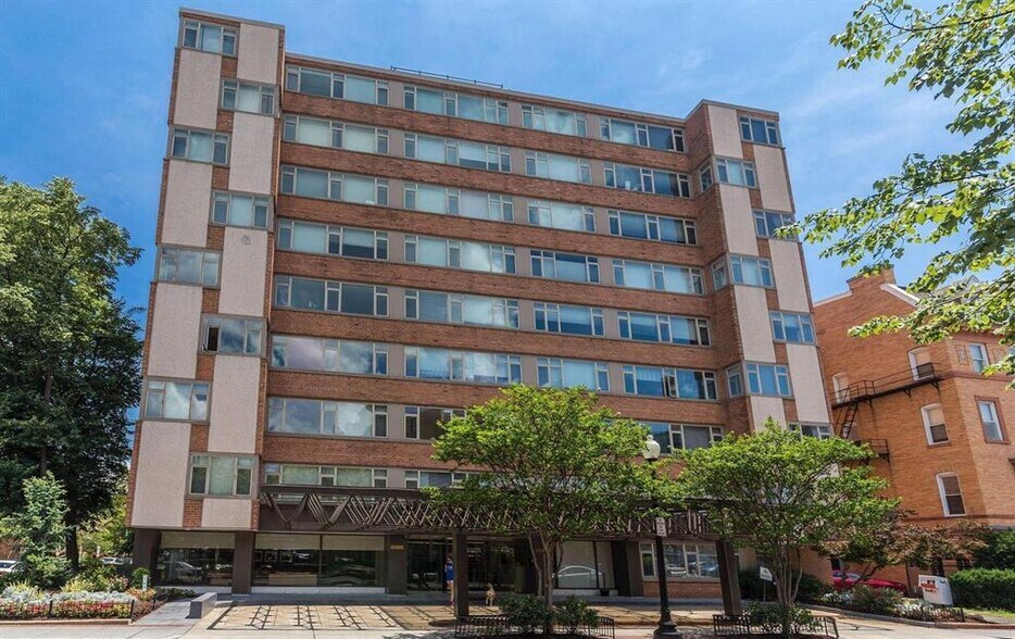 Building Photo - 1545 18th St NW