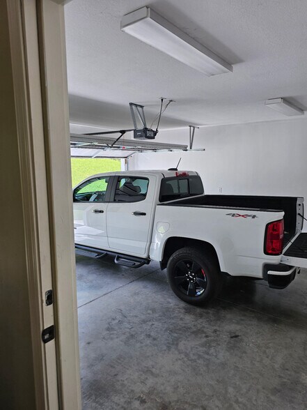 Building Photo - 228 Vanover Ln