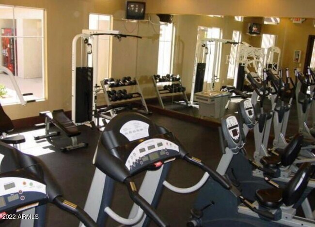 Building Photo - 5345 E Van Buren St