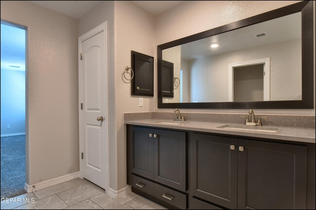 Building Photo - 12868 Star Gaze Ave