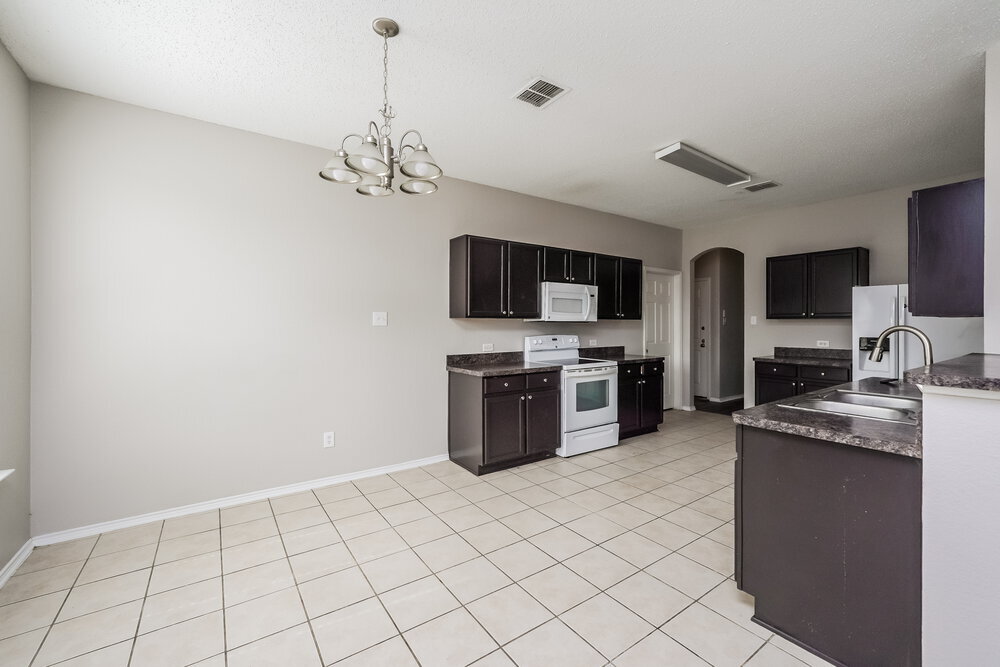 Building Photo - 2104 Aster Trail