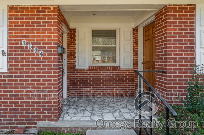 Building Photo - 3544 Cottonwood Dr