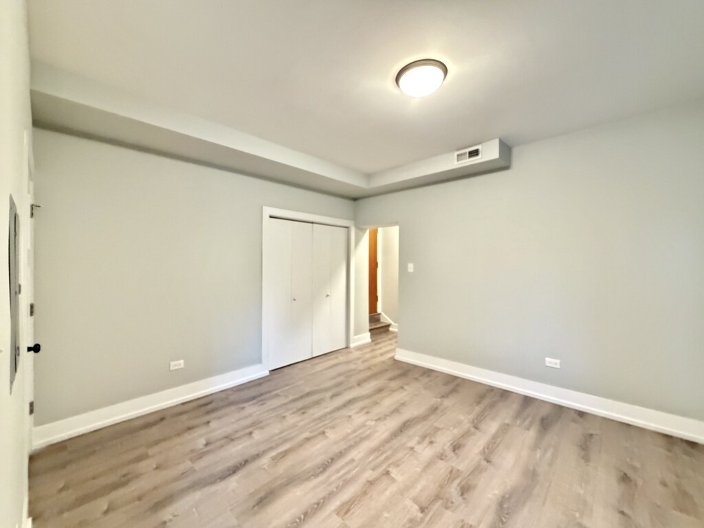 Building Photo - 913 Maple