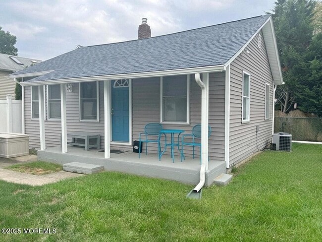 Primary Photo - 511 14th Ave