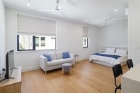 Building Photo - 3010 Sorin St