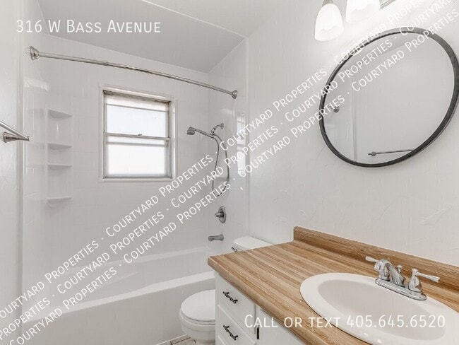 Building Photo - 316 W Bass Ave