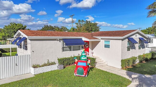 Building Photo - Southwest 27th Street, Miami, FL 33155 - 3 BR 1 BA single-family home