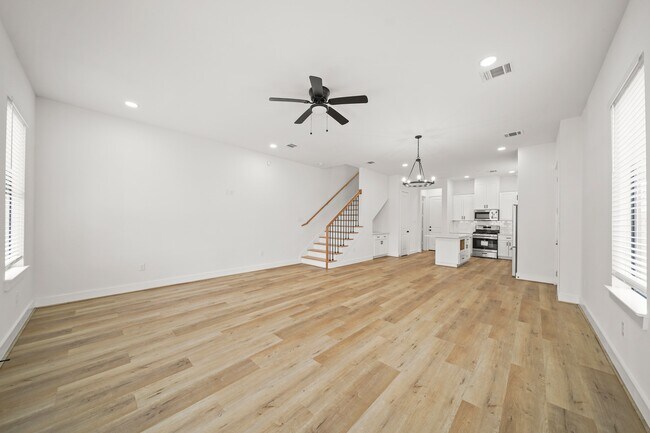 Building Photo - 3417 Tuam St