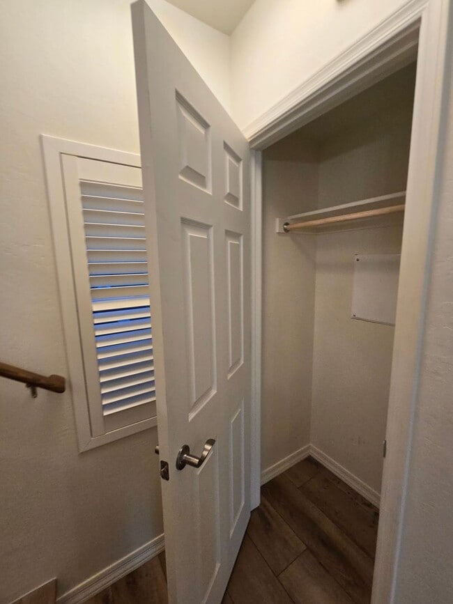Building Photo - Beautiful, Newly-Built, Townhouse w/A/C & ...