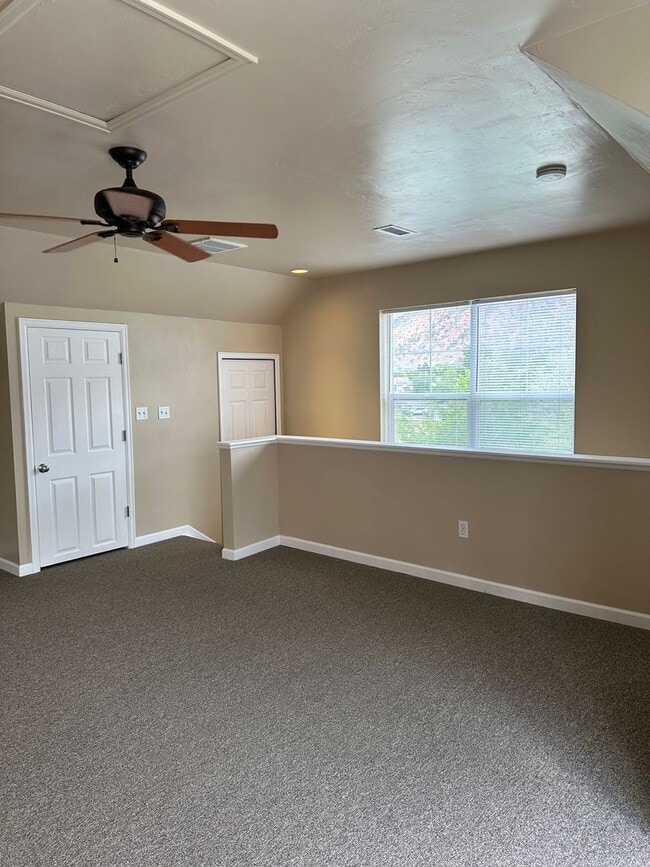 Building Photo - 4255 Fanning Pl