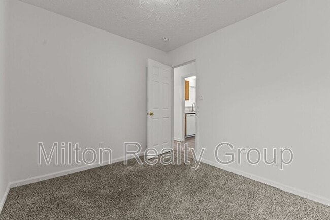 Building Photo - 1521 Kara Ct