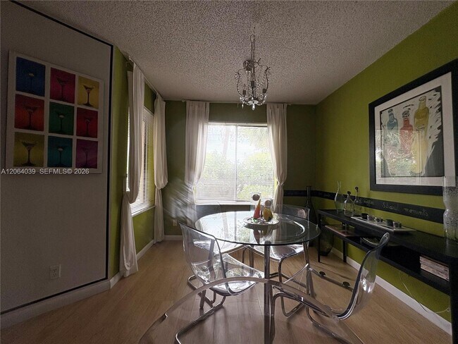 Building Photo - 929 Coral Club Dr