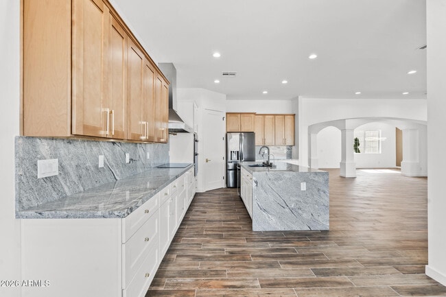 Building Photo - 22926 W La Mirada Dr