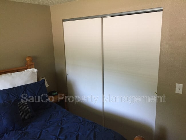 Building Photo - 22120 S Leslie Ave