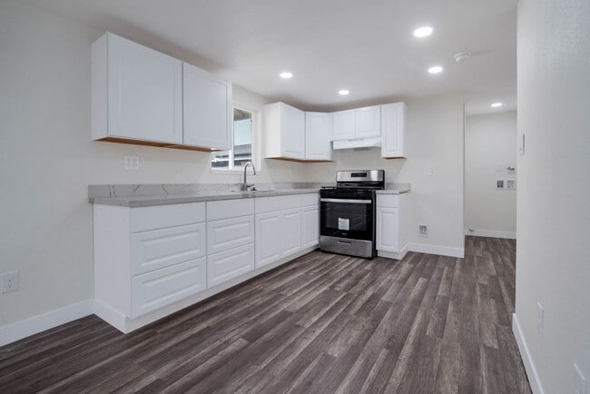 Building Photo - NEW BRENTWOOD CONSTRUCTION ADU! HIGHLY UPGRADED NEW KITCHEN & BATHROOM! 3 BEDROOMS & 1 BATHROOM! ...