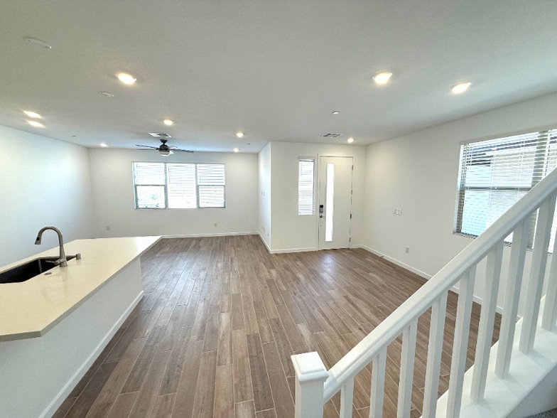 Building Photo - 1435 Song Lark Ln