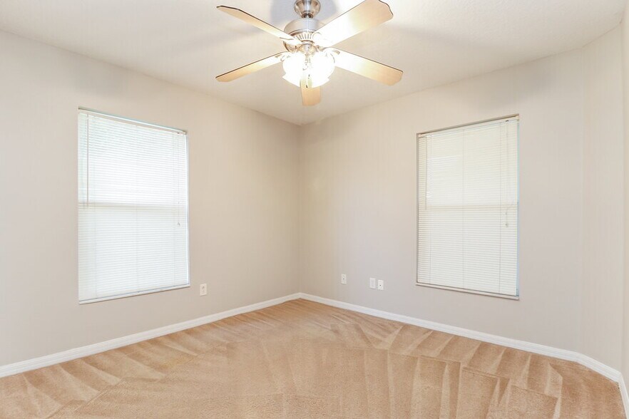 Building Photo - 1176 Stoneham Dr