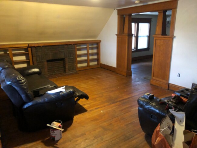 Building Photo - 407 Norwood Ave