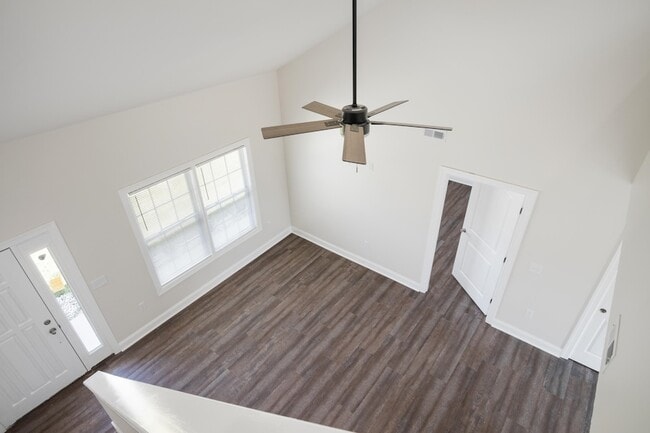 Building Photo - 455 Skylar Dr