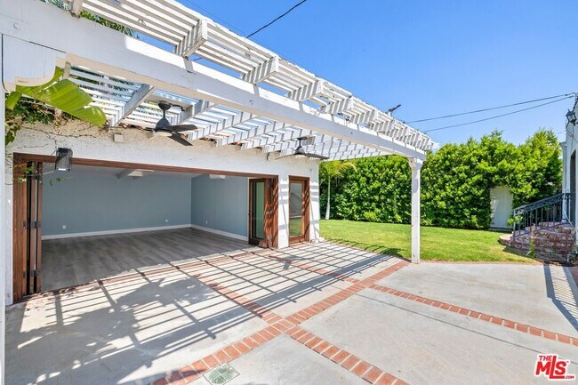 Building Photo - 133 N Alta Vista Blvd