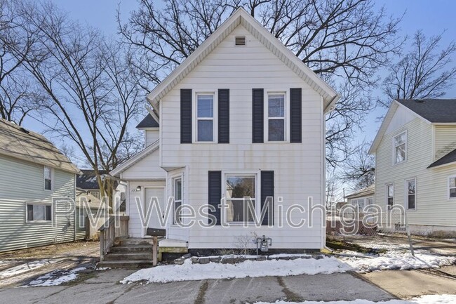 Primary Photo - 1038 3rd St NW