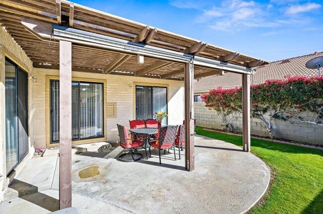 Building Photo - 77949 Calypso Rd