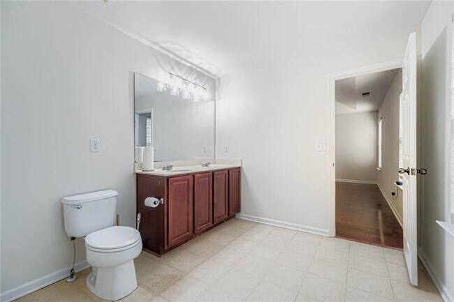 Building Photo - 700 Kirkly Way