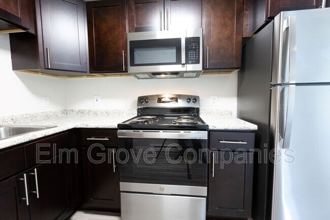 Building Photo - 72 Hemingway Dr