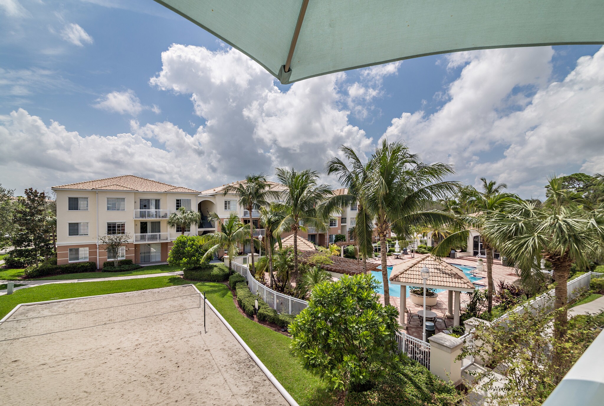 Building Photo - 4302 Myrtlewood Cir E