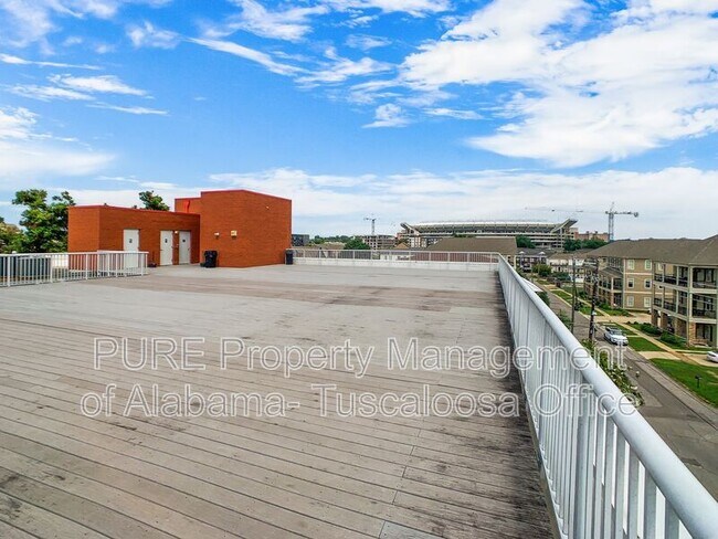 Building Photo - 1510 9th St