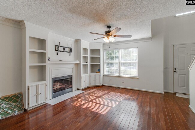 Building Photo - 19 Caddis Creek Ct