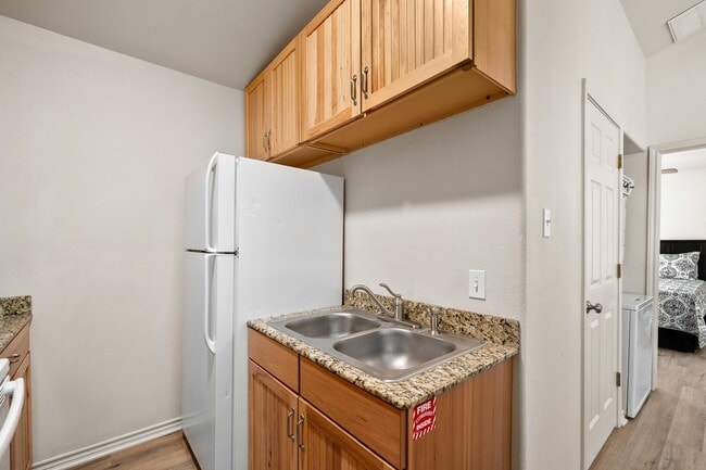 Building Photo - 113 Gillespie Ln