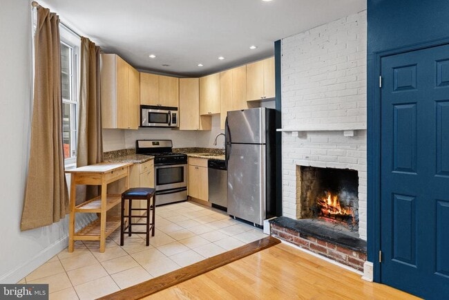 Building Photo - 2700-14 South St