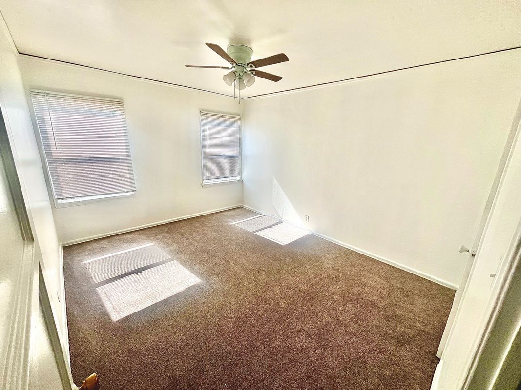 Building Photo - 2501 Venice Blvd