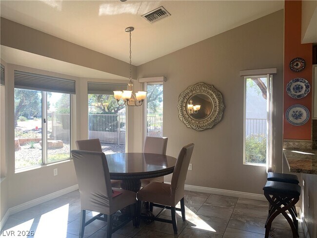 Building Photo - 2924 Crown Ridge Dr