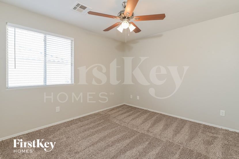 Building Photo - 996 Valetta Flat Ave