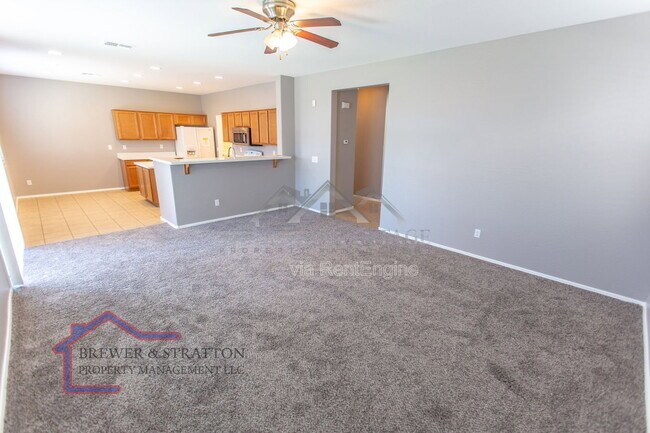 Building Photo - 6427 S 71st Dr