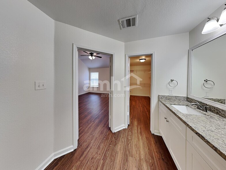 Building Photo - 3908 Rocky Shore Ln