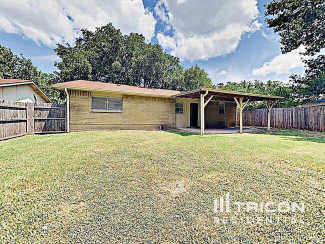 Building Photo - 4137 Salem Dr