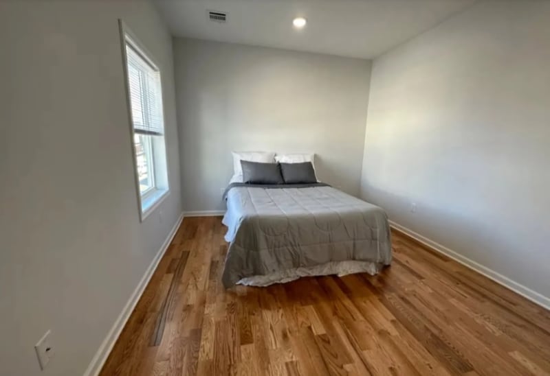 Building Photo - 558-562-562 Court St